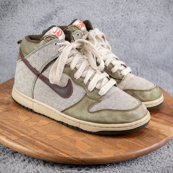 Nike Dunk High 2011 Olive Herringbone Lace Up Sneakers Womens Size 10 VTG EUC